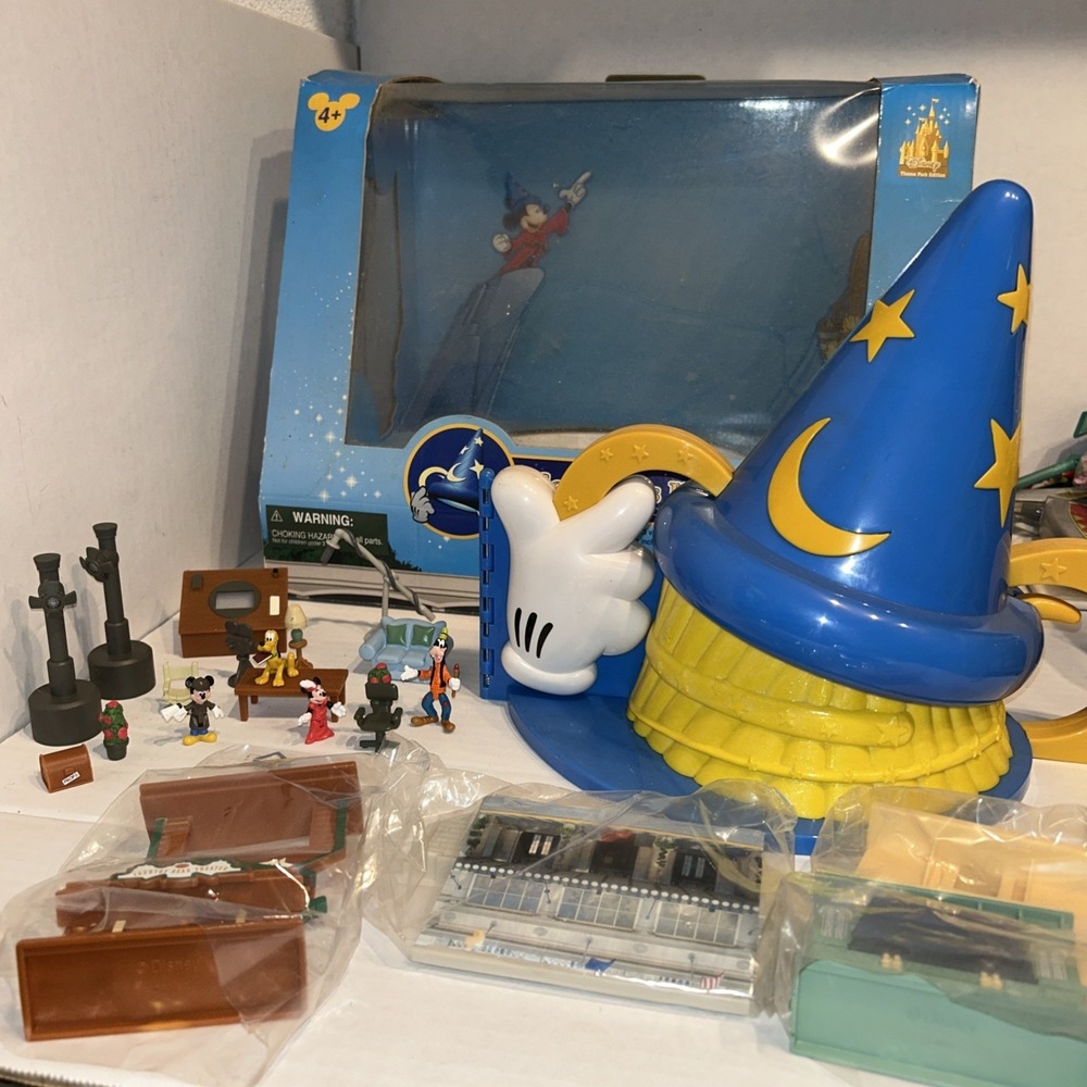 Disney Vintage‎ Monorail Sorcerer's Hat adventure Playset MGM Studios